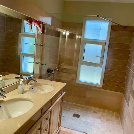 Belle Vue Гостевой дом *